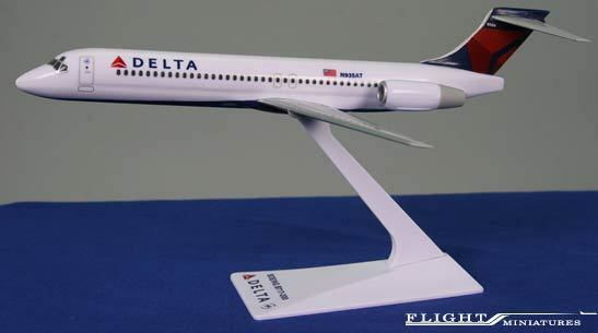 Flight Miniatures Delta Airlines Boeing 717-200 1/200 Scale Model With Stand