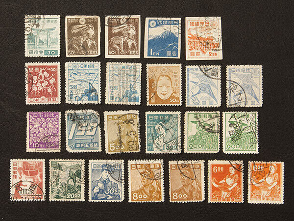 Lot 24 Old Stamps Japan Used 1946-1949 Itsukushima Shrine 30 Sen Whaling 5 Sen
